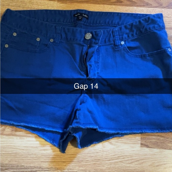 Lot of Women’s Shorts - Picture 8 of 10